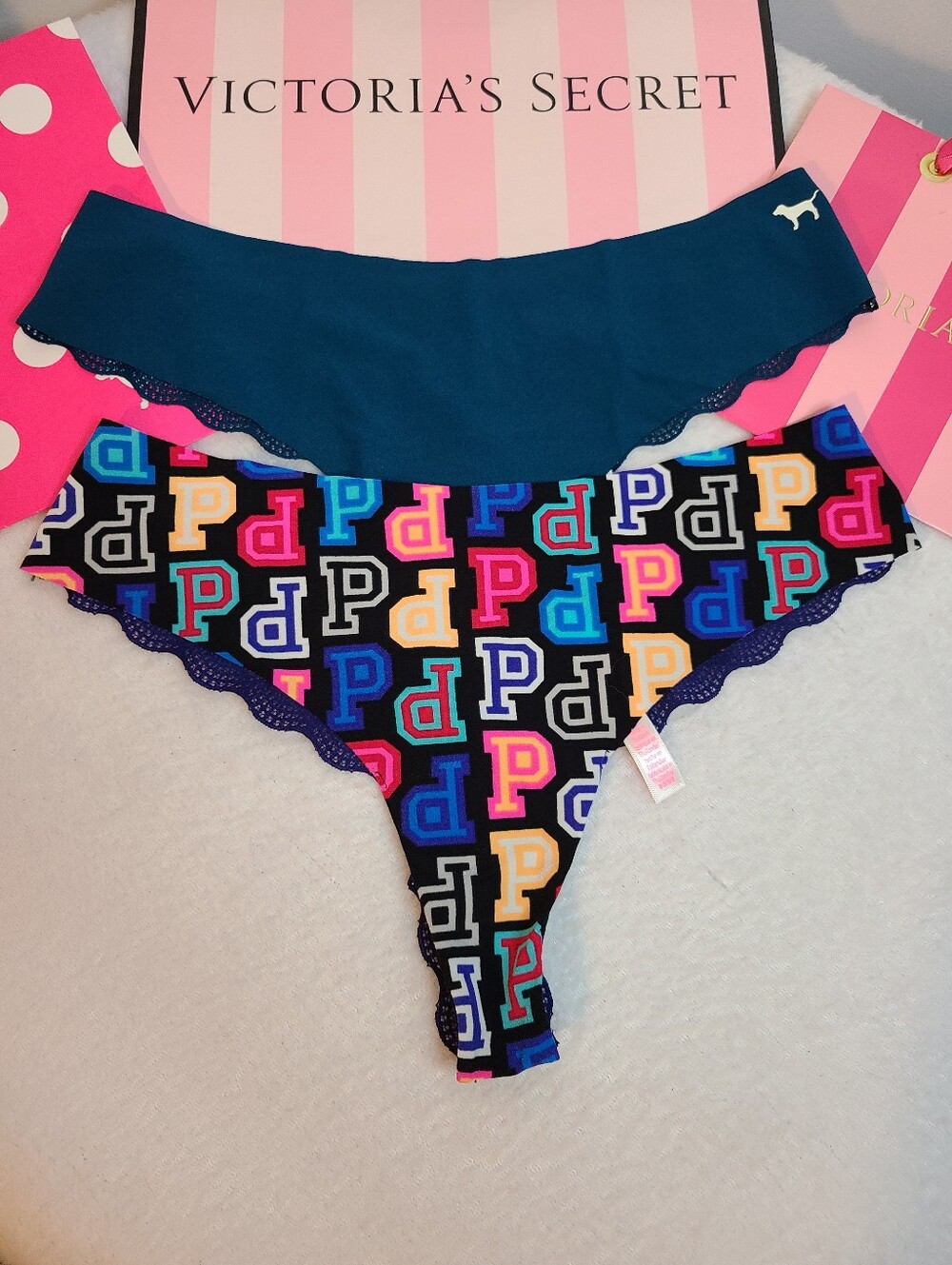 Retired VS PINK 2pk Seamless No-show Lace Back Thong Panties Size M
